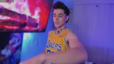 Thom Klein online show from November 21, 9:19 am