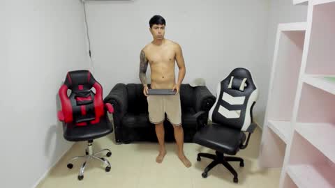 thomson_hot01 online show from February 21, 6:47 am