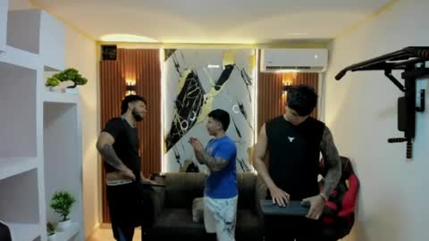 thomson_hot01 online show from April 16, 5:40 am