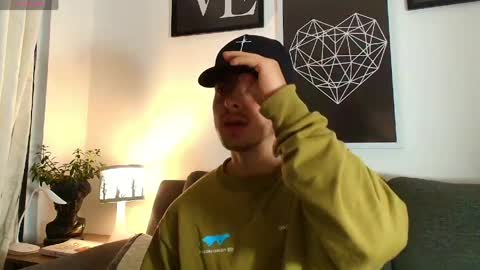 thomylov online show from March 28, 9:42 am