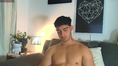 thomylov online show from April 15, 12:43 am