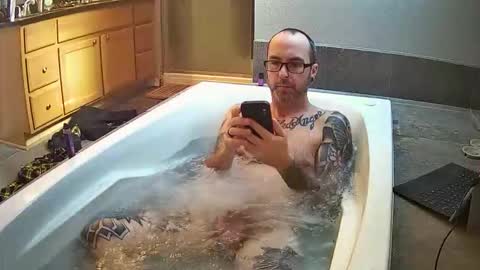 Snapshot of thor1892 chatting on October 31, 5:05 pm thor1892 online show from October 31, 5:05 pm