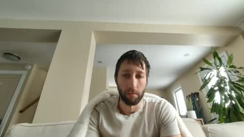 throwawayafteruse20202 online show from January 6, 8:02 pm