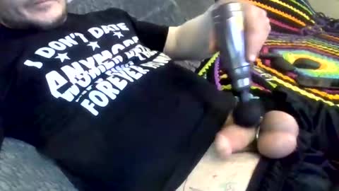 thunder8u42 online show from April 8, 7:00 pm