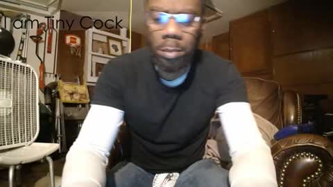 tinycock_1979 online show from November 1, 6:23 pm
