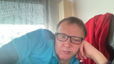 Tom online show from March 2, 4:25 pm