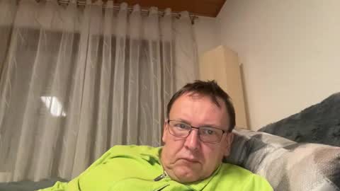 Tom online show from February 26, 5:36 pm