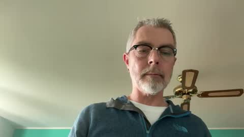 Tom online show from December 15, 11:12 am