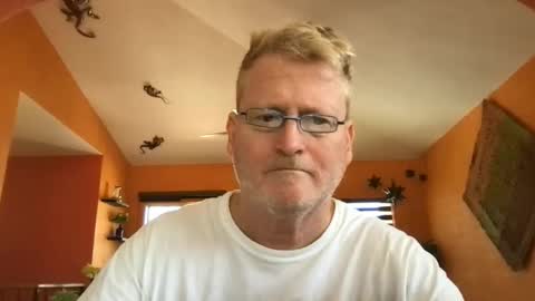 Hola online show from April 15, 7:58 pm