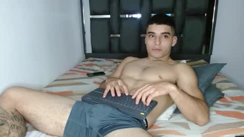 tomaz_18 online show from February 19, 10:17 pm