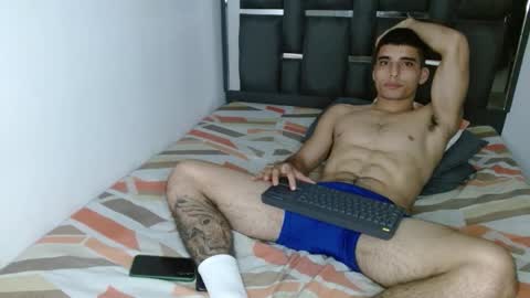 tomaz_18 online show from March 3, 6:26 pm