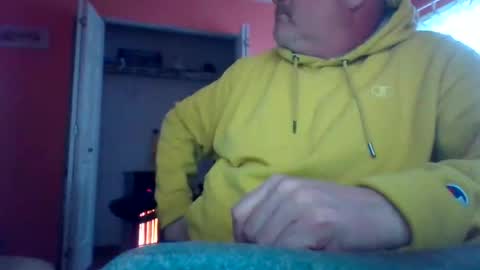 Snapshot of tomcat4848 chatting on October 15, 7:54 pm tomcat4848 online show from October 15, 7:54 pm