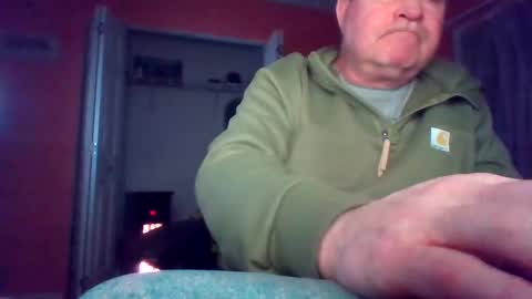 Snapshot of tomcat4848 chatting on December 18, 11:24 am tomcat4848 online show from December 18, 11:24 am