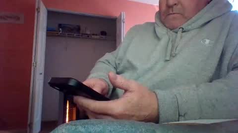 Snapshot of tomcat4848 chatting on October 9, 5:07 pm tomcat4848 online show from October 9, 5:07 pm