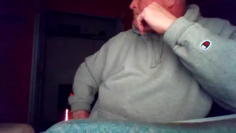 Snapshot of tomcat4848 chatting on October 5, 10:19 am tomcat4848 online show from October 5, 10:19 am