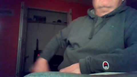 Snapshot of tomcat4848 chatting on March 12, 1:03 am tomcat4848 online show from March 12, 1:03 am