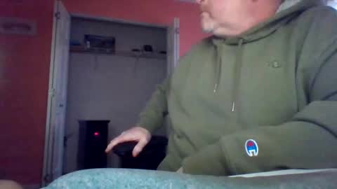 Snapshot of tomcat4848 chatting on January 1, 6:49 pm tomcat4848 online show from January 1, 6:49 pm