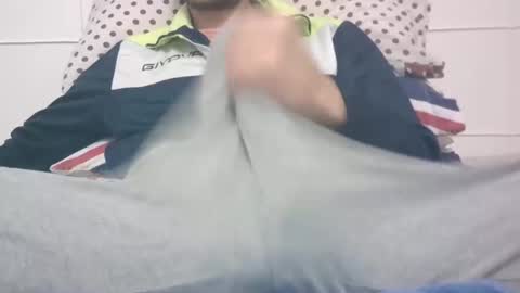 tommaso9046 online show from March 2, 4:14 pm