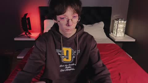 Tommie online show from February 1, 5:49 am