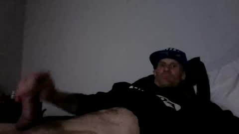 tommy10inch775 online show from April 5, 10:01 am