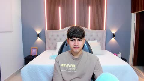 Tommy  online show from October 17, 4:16 am