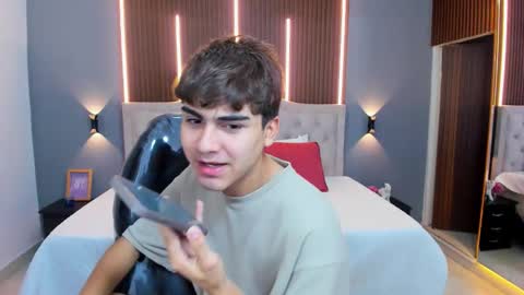 Tommy  online show from November 20, 3:28 am