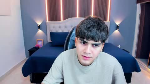 Tommy  online show from April 21, 3:34 am