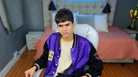 Tommy  online show from March 11, 7:15 am