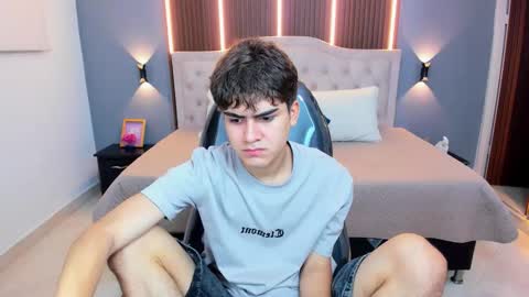 Tommy  online show from January 16, 4:04 am