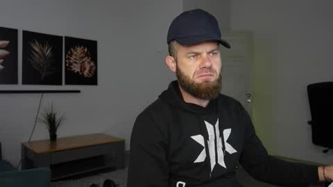  tommy burnzzz  online show from December 1, 11:02 am