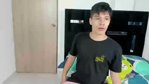 Snapshot of tommy_carlos chatting on September 26, 10:40 pm online show from September 26, 10:40 pm