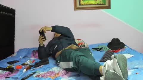 Snapshot of tommy_sex79 chatting on February 5, 10:55 pm tommy sex79 online show from February 5, 10:55 pm