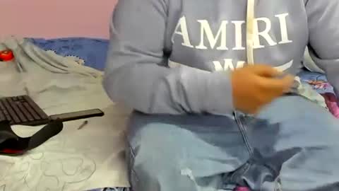Snapshot of tommy_sex79 chatting on January 16, 1:48 am tommy sex79 online show from January 16, 1:48 am