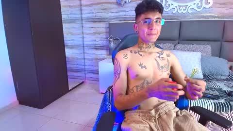 tommy_will online show from February 28, 10:39 pm