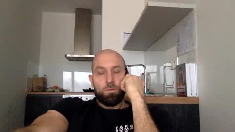 Thomas Fit online show from December 6, 8:48 am