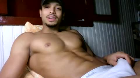 tomtresor online show from December 3, 5:35 am