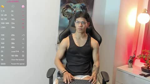 tony_petrov online show from December 18, 4:41 am