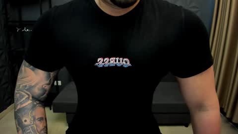 TonyWilcox online show from December 5, 6:21 am