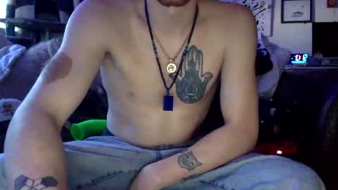 toonhead100 online show from January 24, 6:14 pm