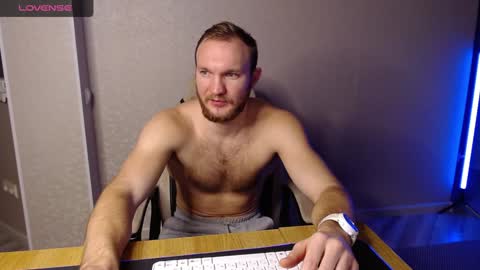 Snapshot of toress1 chatting on February 4, 8:28 pm Glebaty online show from February 4, 8:28 pm