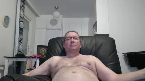 tosimies69 online show from January 18, 4:31 pm