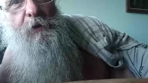 totallyawesome_65 online show from November 19, 8:09 pm