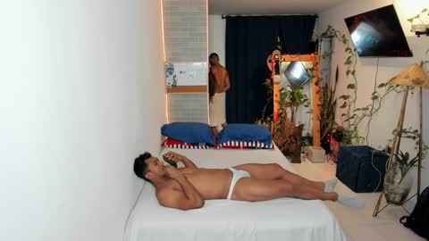 travis bakerr online show from January 19, 11:32 pm