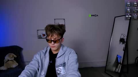 Travis online show from September 15, 7:26 pm