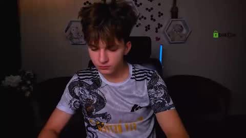 Travis online show from September 20, 8:47 am