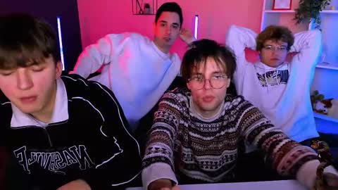 Travis online show from February 3, 10:09 am