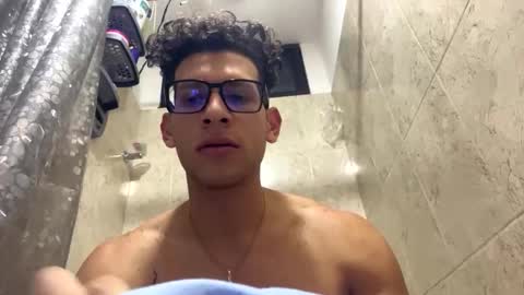 TRAVIS. online show from April 3, 3:14 am