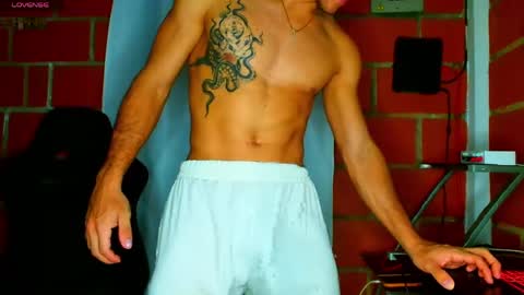 TRAVIS. online show from April 17, 4:15 am