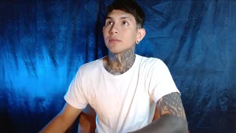 TRAV - INDEPENDENT MODEL online show from December 24, 9:44 pm