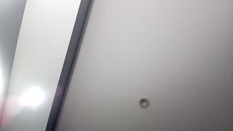 trevluv77 online show from November 11, 9:36 am